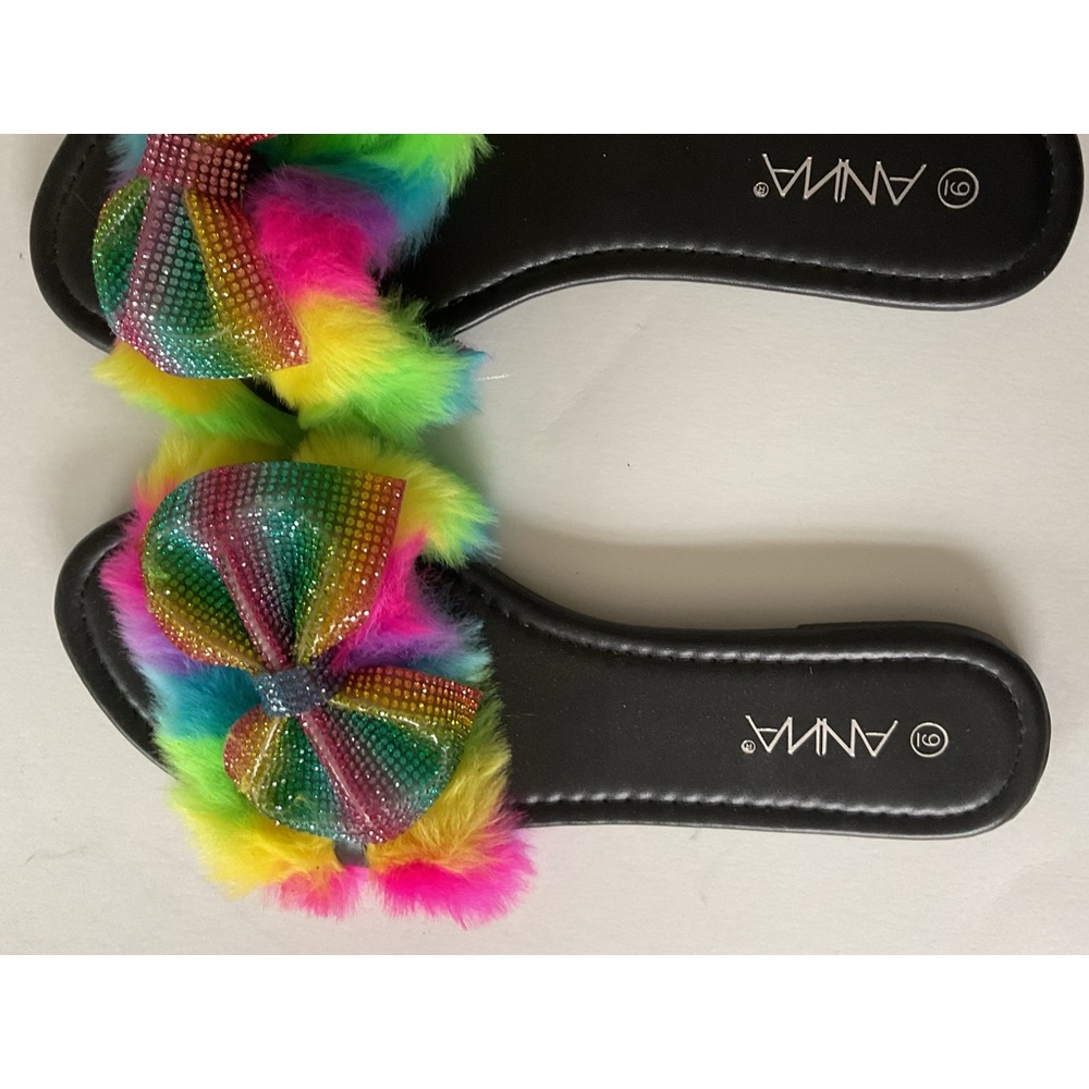 Anna New Slippers, colorful Crystals on bows Size 9 super cute, NWOT